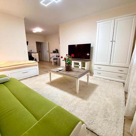 Wohnung Im Erdgeschoss Bietigheim-Bissingen Exteriör bild