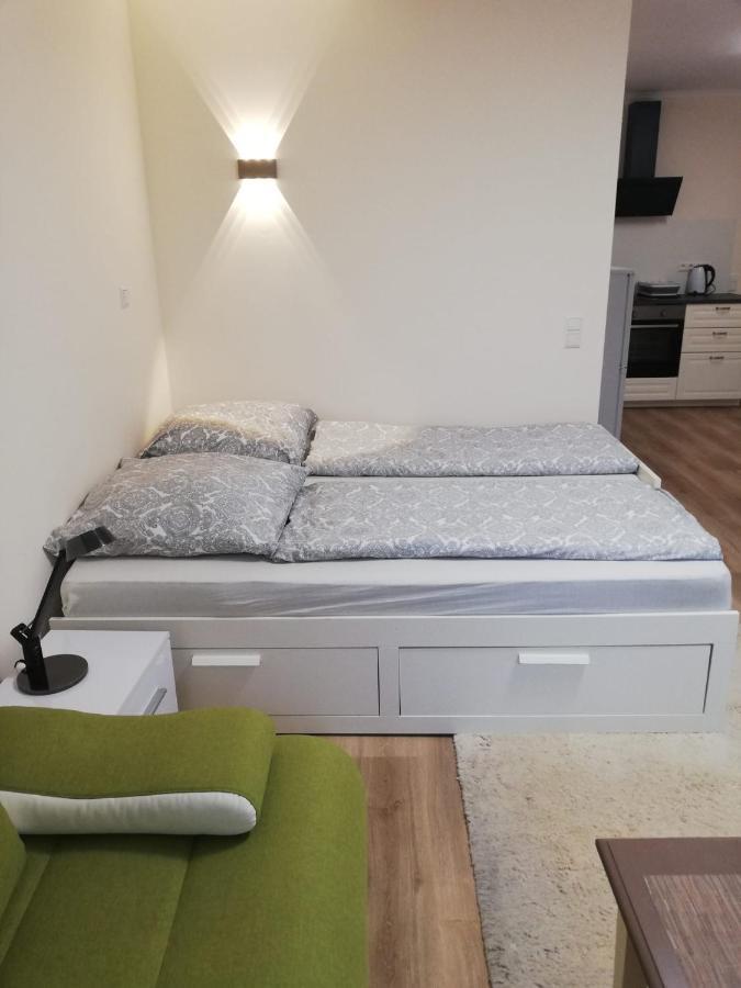 Wohnung Im Erdgeschoss Bietigheim-Bissingen Exteriör bild